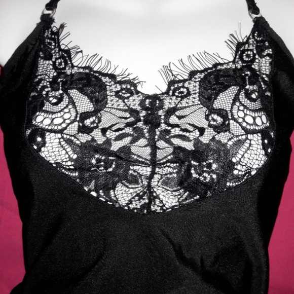 Black Blousy Eyelash Lace Mesh Romper - Picture 3 of 8